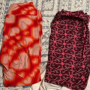 Lot of 2 Valentines Lularoe Leggings, tall&curvy